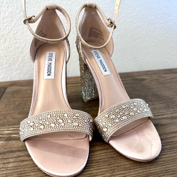 Steve Madden Gold Rhinestone Women's Heels - Picture 5 of 9